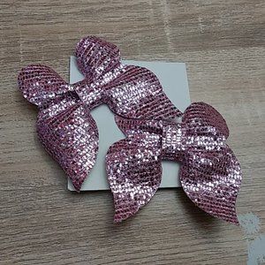 Pink pair of bows